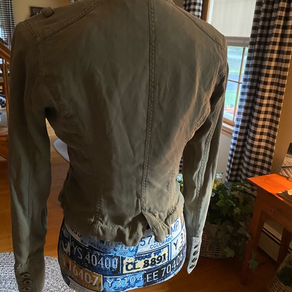 Express Jacket - Picture 4 of 7